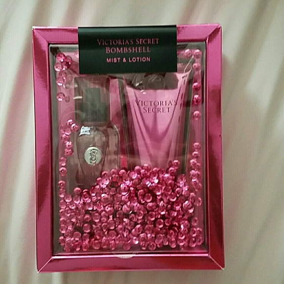 Victoria's Secret Other - VS Bombshell mist and lotion
